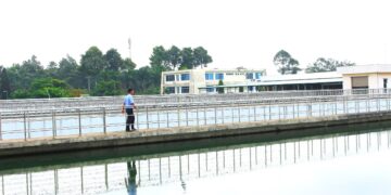 Tiết kiệm nước sạch để ứng phó với nắng nóng kéo dài